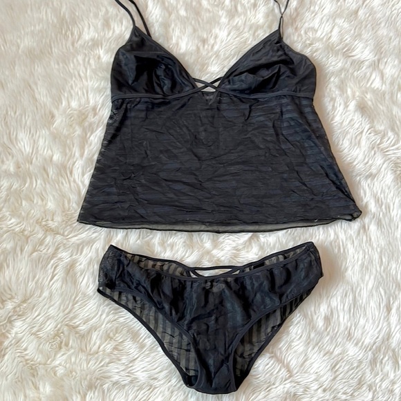 Victoria’s Secret Y2K Cami Set - Picture 1 of 7